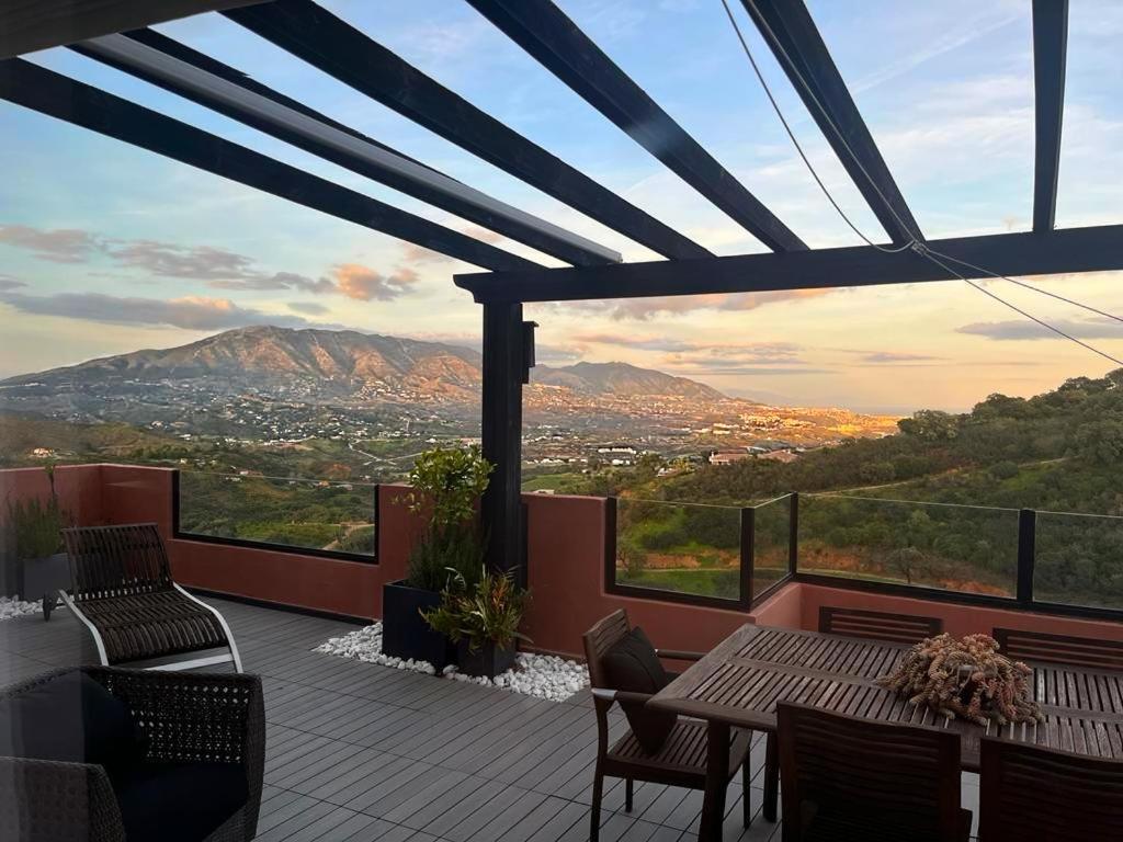 Bright Apartment In The Hills Of Elviria مالقة المظهر الخارجي الصورة
